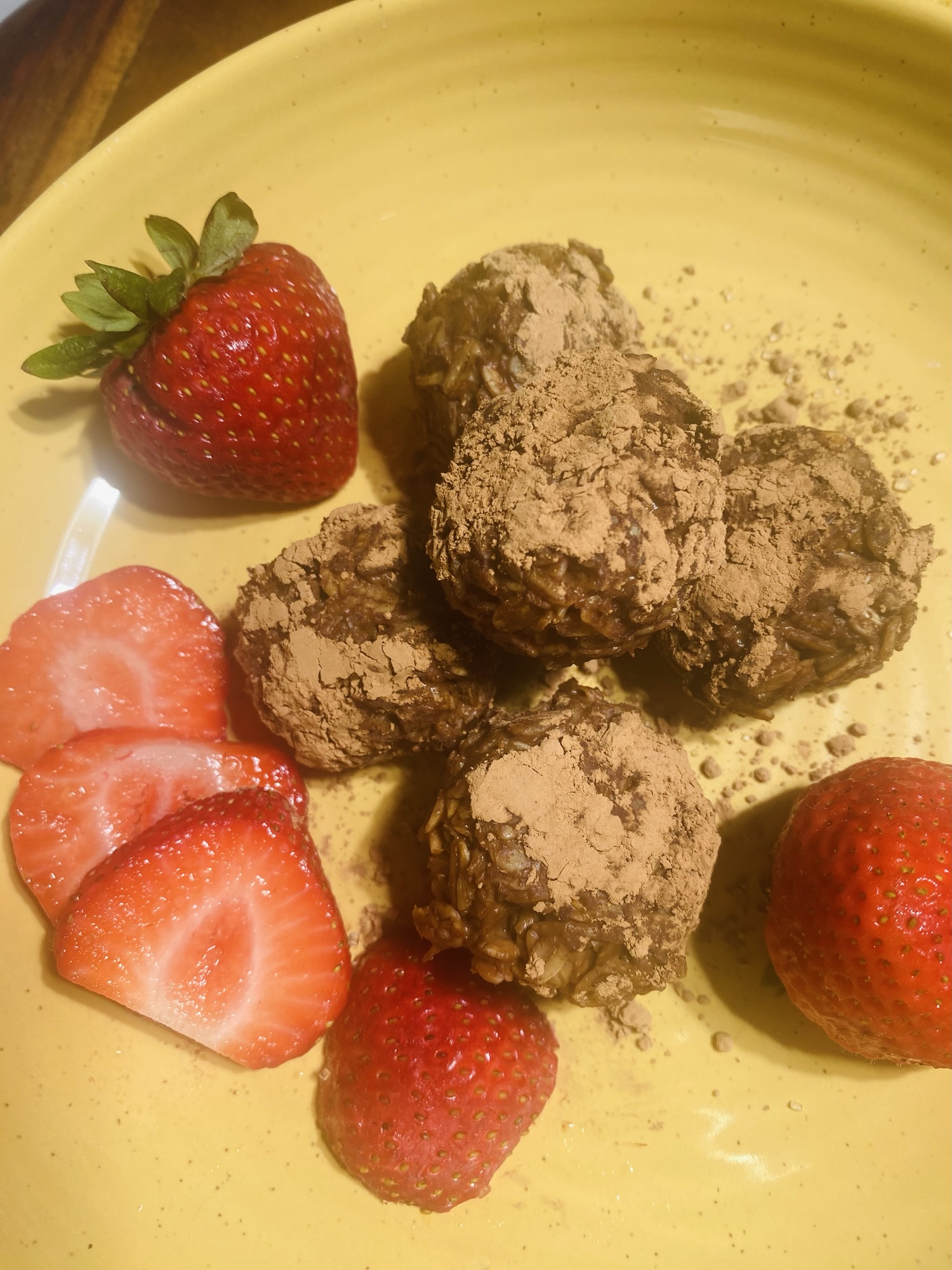 Peanut Butter Chocolate Oatmeal Bites