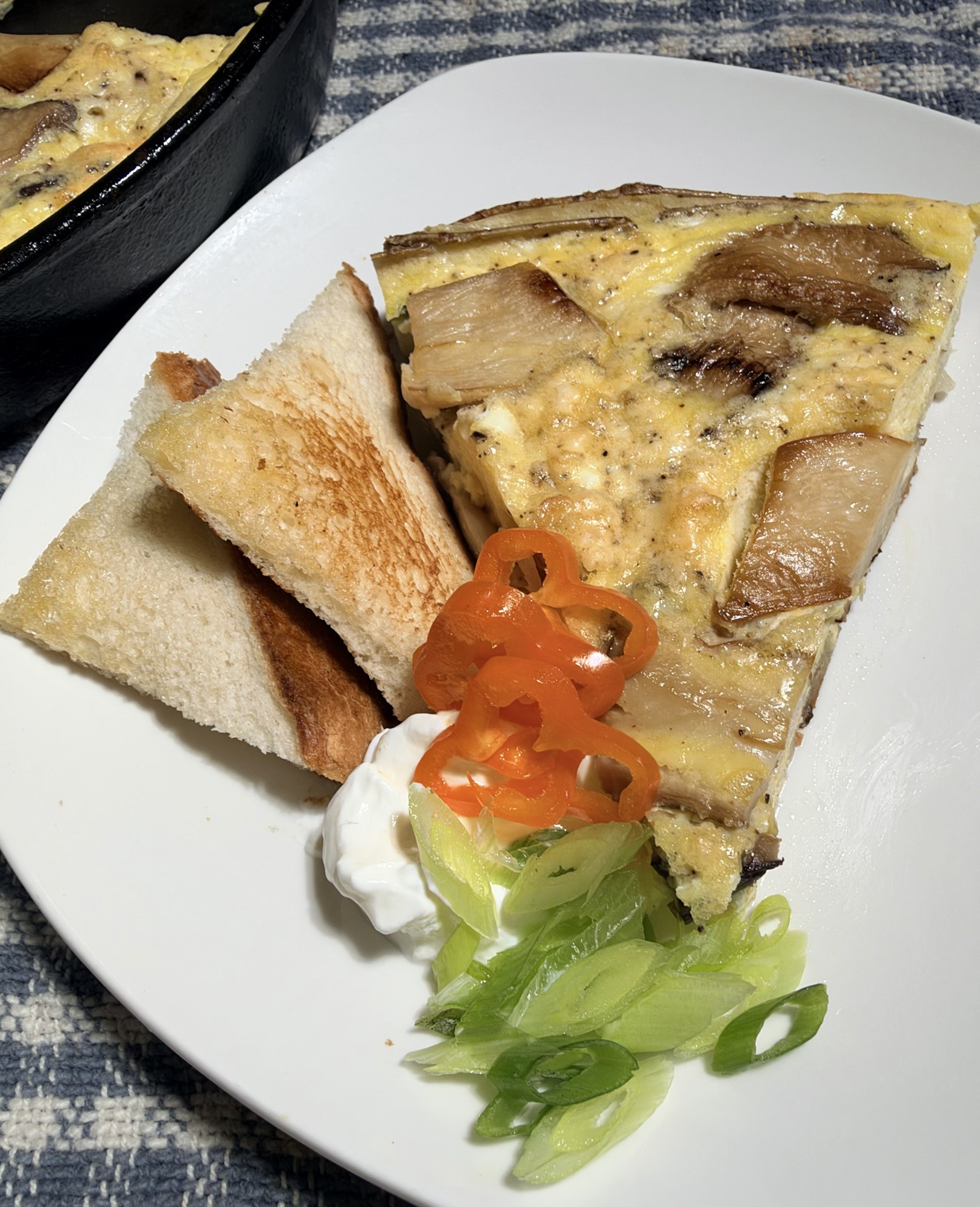 Potato-Crusted Trumpet Mushroom Quiche 